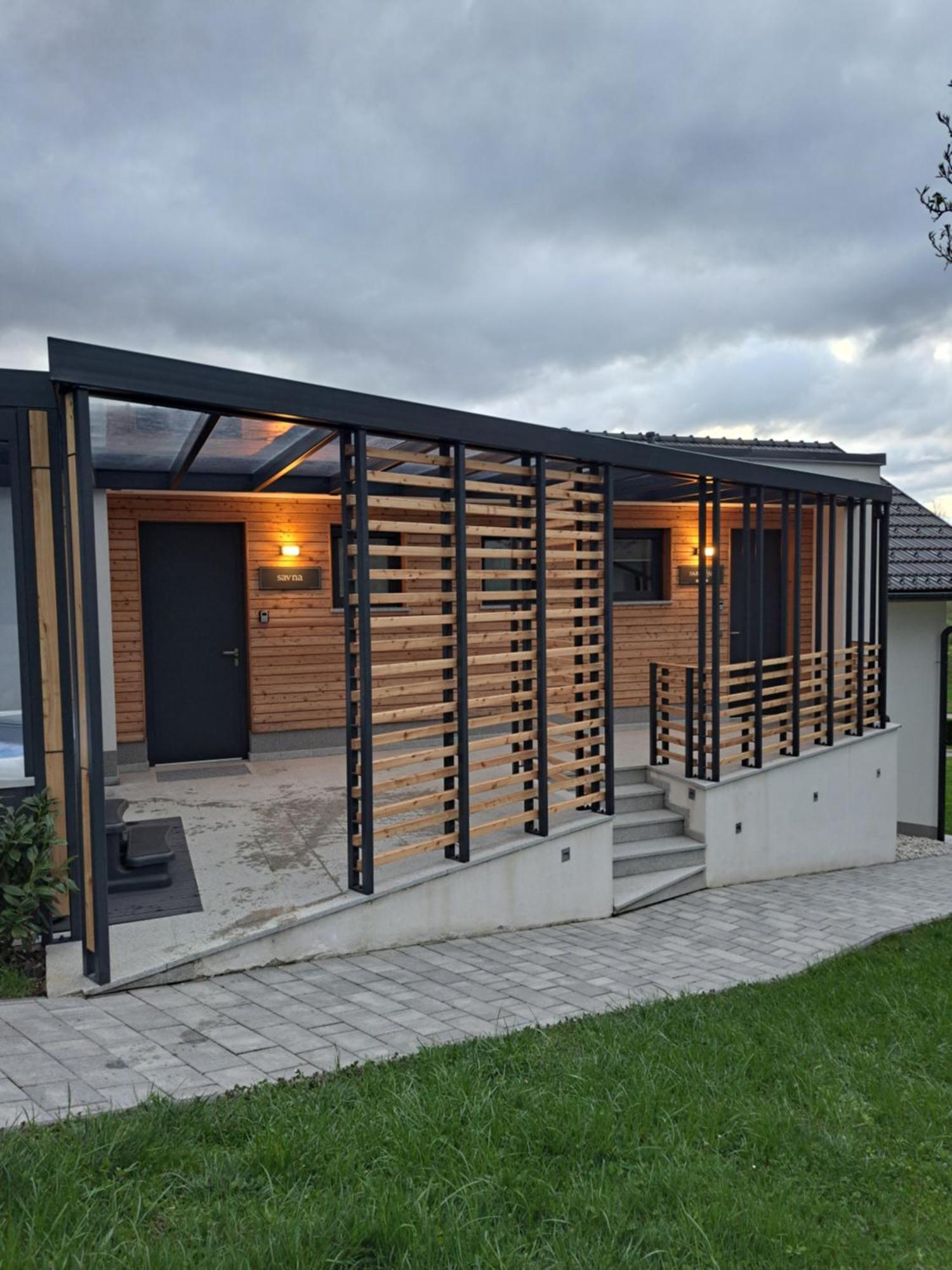 S&B'S Retreat Apartamento Godovic Exterior foto